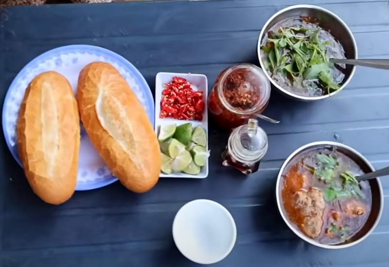 Bánh Mì Xíu Mại Chén - Đà Lạt