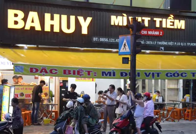 Ba Huy Quán - Mì Vịt Tiềm tại 297A Lý Thường Kiệt, Quận 11, Tp. Hồ Chí Minh