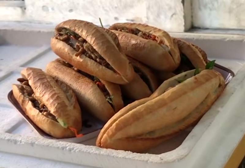 Bánh Mì Chay - 11 Trần Tống