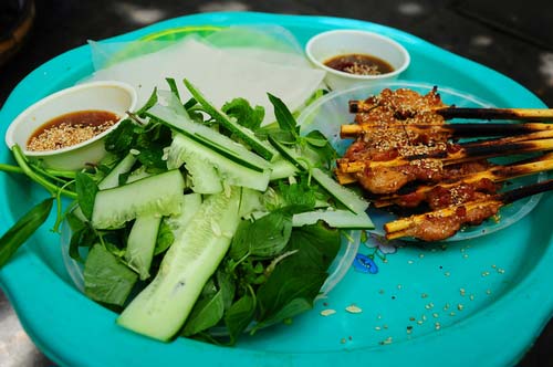 Bánh ướt cuốn thịt nướng Hội An