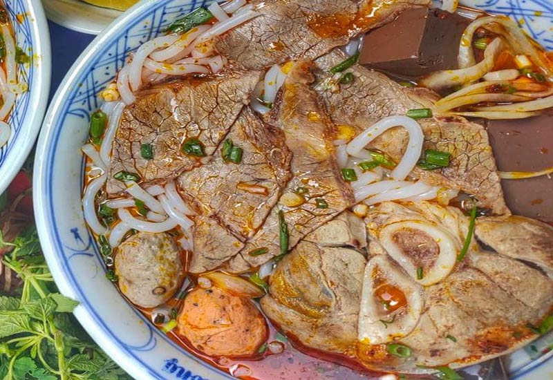 Bún Bò Huế Thu Sương - Mỳ Quảng Ngon tại 2 Ngõ 19/3 Trần Quang Diệu, Hà Nội