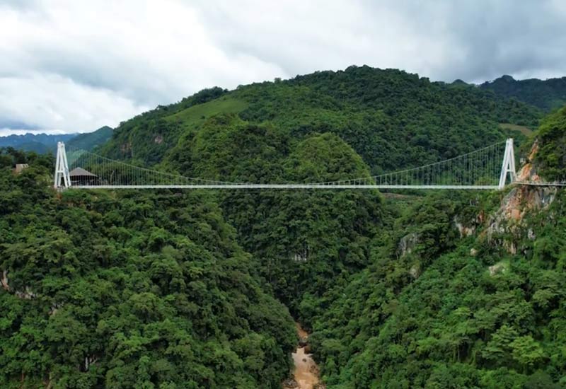 Cầu Kính Bạch Long - điêm du lịch hút khách ở Mộc Châu