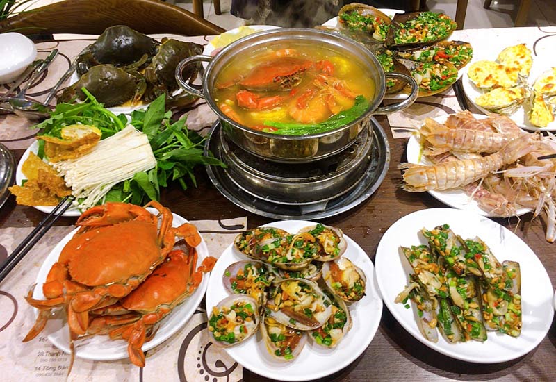 Bay Seafood Buffet Cát Linh - 214 Hào Nam, Hà Nội