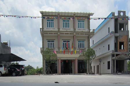 Nhà Hàng Đầm Sen