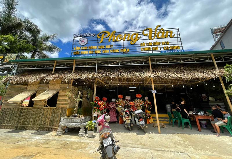 Nhà hàng Phong Vân - 22 đường Ven Hồ