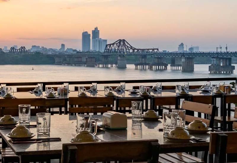 Ẩm Thực Sông Hồng - Top Nhà hàng view Cầu Long Biên