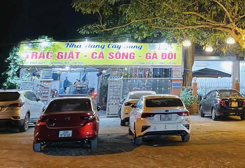 Nhà Hàng Cây Sung - QL6 xã Đông Sơn