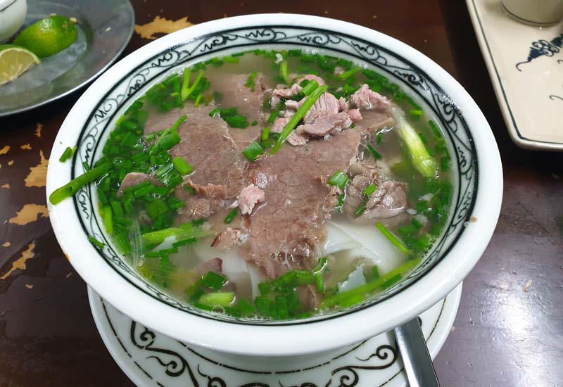 Phở Ngọc Vượng - 94 Nguyễn Chánh, Hà Nội