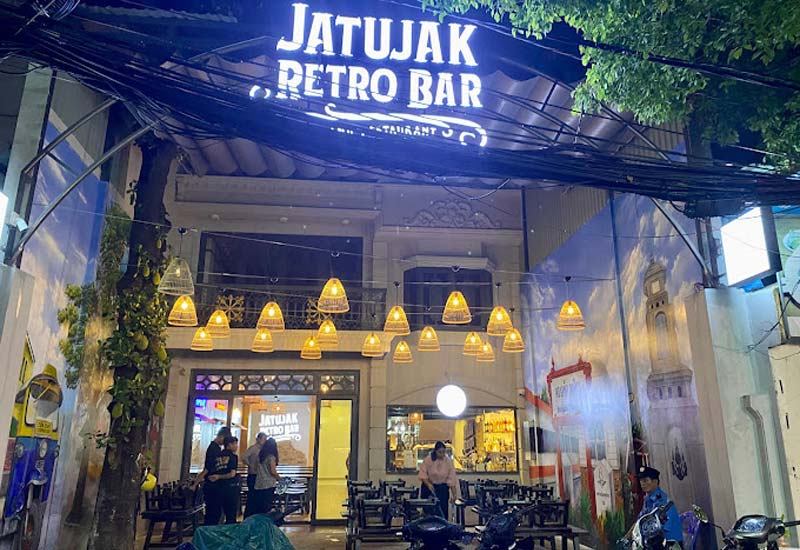 Nhà hàng Thái Jatujak Retro Bar - 97 Lam Sơn, Quận Tân Bình