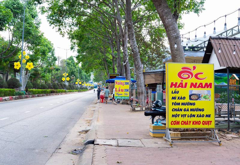 Ốc Hải Nam - Quán Cơm Cháy Kho Quẹt tại 182 Ngô Quyền, Thị trấn Gia Ray, Huyện Xuân Lộc, Đồng Nai