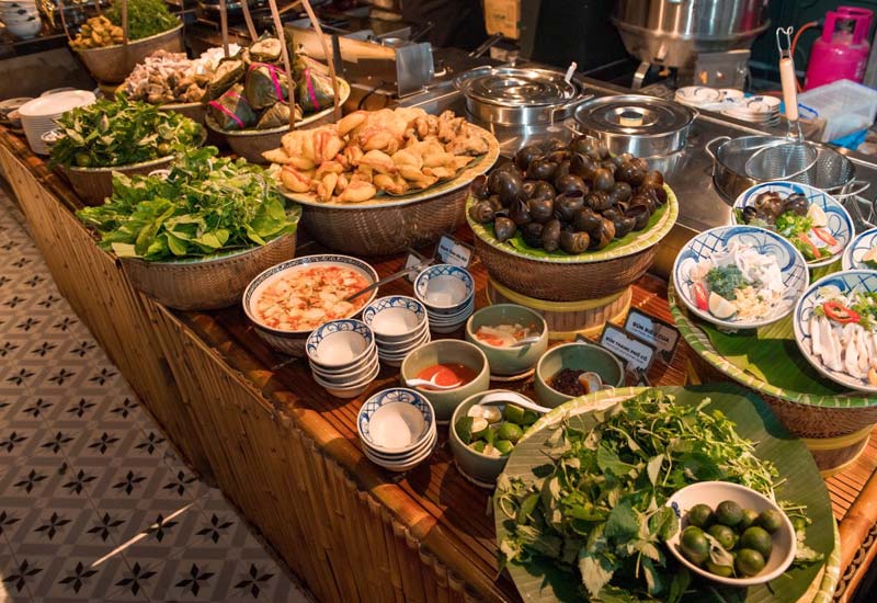 Buffet Sen Hà Thành Hạ Long - Cảng Khách Quốc tế Tuần Châu