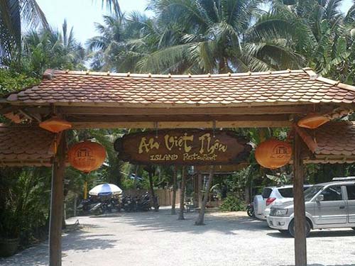 Nhà hàng Thôn Việt Nha Trang