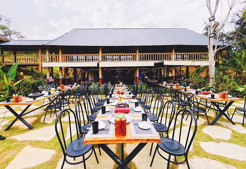 Nhà hàng Rose Villas tại Thôn Mít, xã Yên Bài, huyện Ba Vì, Hà Nội