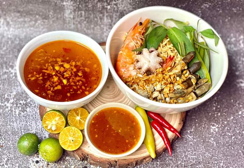 Mì Ốc Hến Dì Lan 2/5 Ngô Văn Sở, Phường 13, Quận 4, Thành phố Hồ Chí Minh