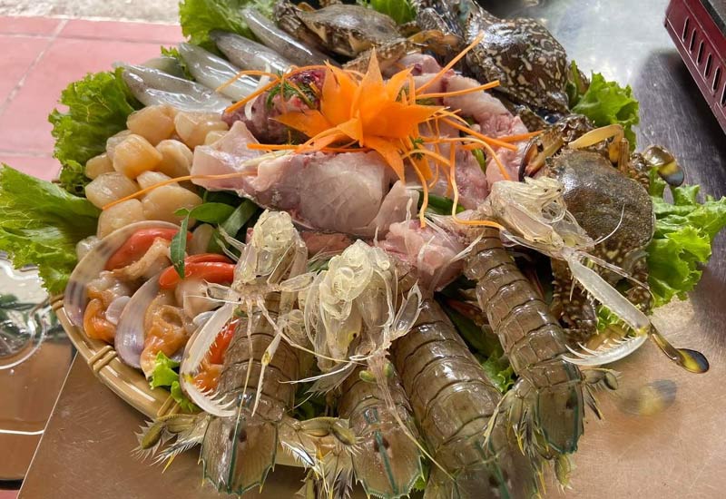 Nhà Hàng Úy Thanh Cô Tô 33 Đường Lê Quý Đôn, Khu 3, Thị Trấn Cô Tô, Quảng Ninh