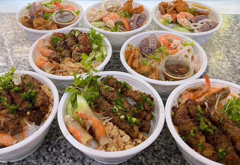 Bún Thái Hải Sản Long Thủy 129B Nguyễn Ngọc Vũ, Trung Hoà, Cầu Giấy, Hà Nội