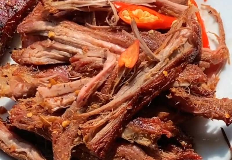 Bò một nắng Mười Đức 45 Thống Nhất, Thị trấn Phú Túc, Huyện KrôngPa, Gia Lai