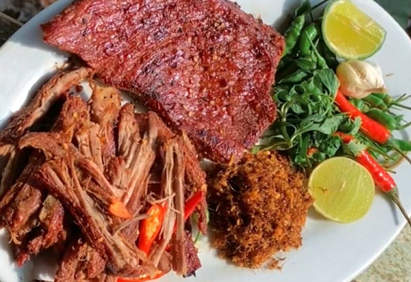 Bò một nắng Mười Đức 45 Thống Nhất, Thị trấn Phú Túc, Huyện KrôngPa, Gia Lai