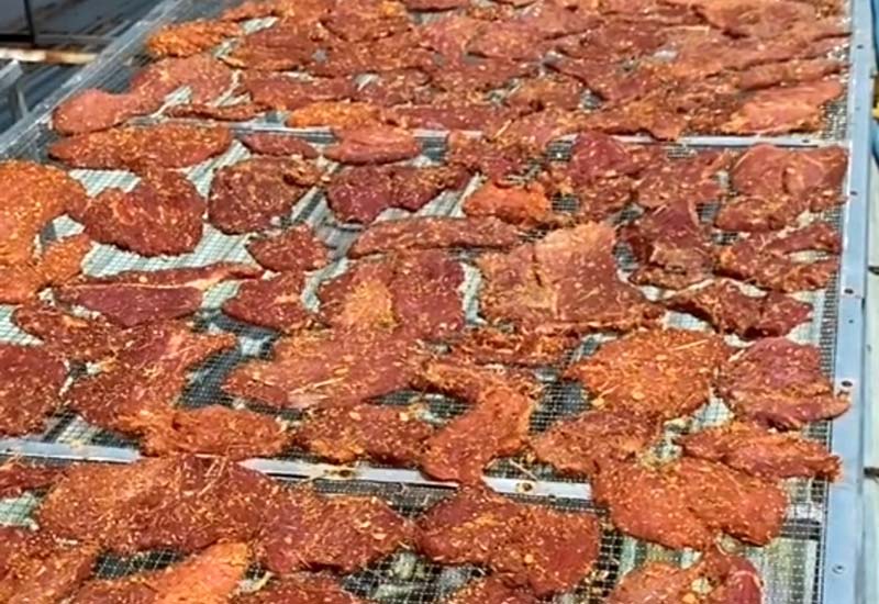 Bò một nắng Mười Đức 45 Thống Nhất, Thị trấn Phú Túc, Huyện KrôngPa, Gia Lai