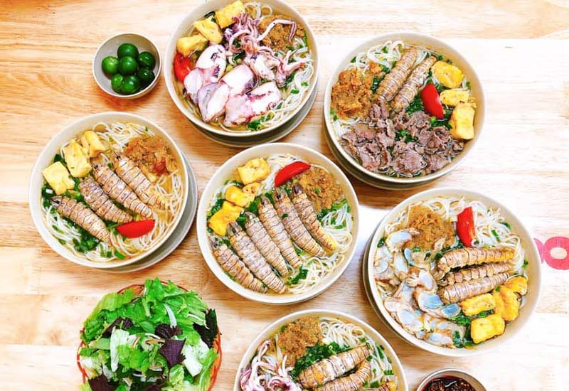 Bún Riêu BềBề - Tiến Huân 138 Lạc Trung, Hai Bà Trưng, Hà Nội