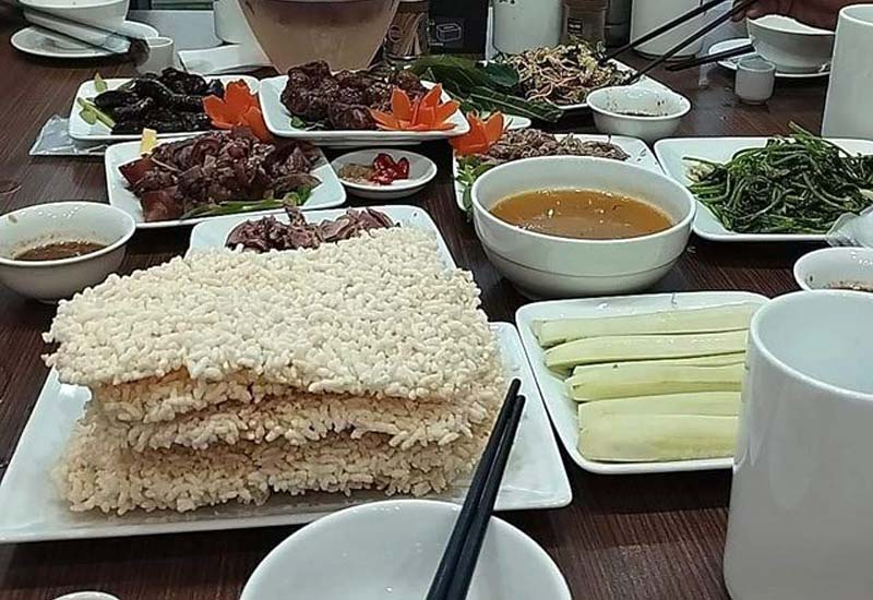 Nhà hàng Lương Thương tại Ga Đồng Giao, Tổ 19, Phường Nam Sơn, Thành phố Tam Điệp, Ninh Bình