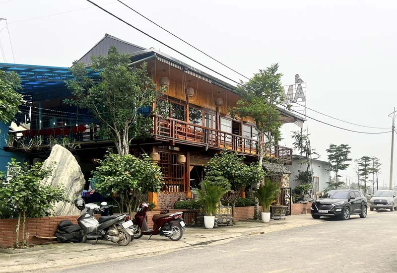 Nhà hàng Ẩm Thực Hoa Quế tại Cầu Mậu A, khu đô thị Phía Tây, Văn Yên, Yên Bái