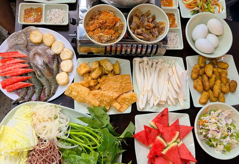 Nhà hàng Lẩu Vương chuyên Buffet Lẩu Riêu Cua & Lẩu Thái 66 Nguyên Hồng, Đống Đa, Hà Nội