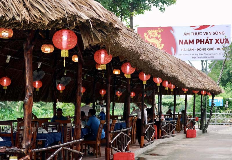 Nhà hàng Nam Phát Xưa - Ẩm Thực Ven Sông 806/19 Hà Huy Giáp, P. Thạnh Lộc, Quận 12, TP. Hồ Chí Minh