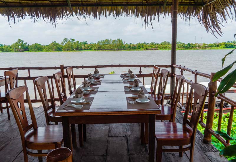 Nhà hàng Mekong Lodge Riverside tại An Hoà, Đông Hoà Hiệp, Cái Bè, Tiền Giang