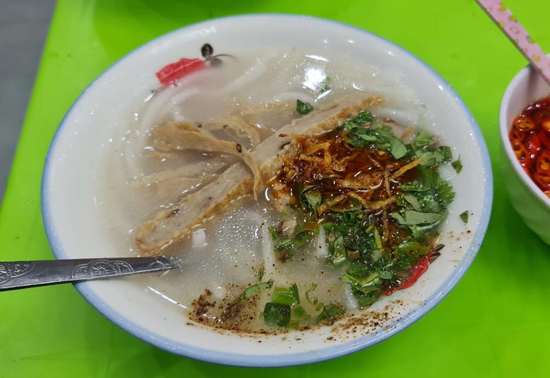 Bánh Canh Cá Cô Cúc ở Bùi Dương Lịch, Nại Hiên Đông, Sơn Trà, Đà Nẵng