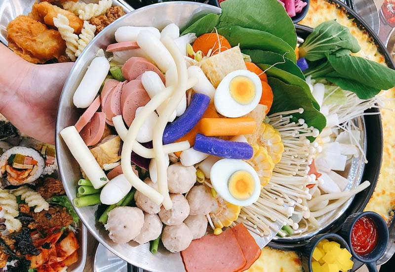 Spicy Box - Lẩu Buffet Topokki Hàn Quốc 1362 Huỳnh Tấn Phát, Phú Mỹ, Quận 7. TP. HCM