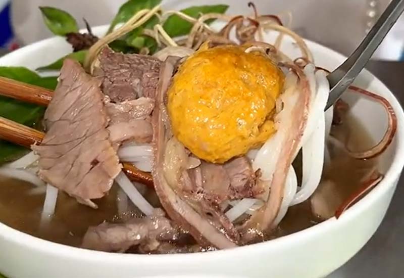 Bún Bò Huế Huy Béo 72 Trần Khát Chân Kéo Dài, Hai Bà Trưng, Hà Nội