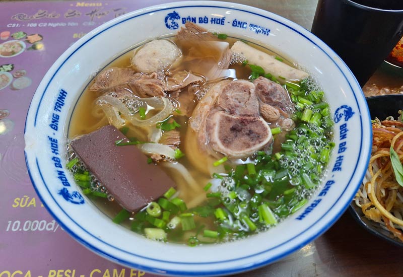 Bún Bò Huế Trịnh Cơ Sở 1 - 108 C2 Nghĩa Tân, Cầu Giấy, Hà Nội