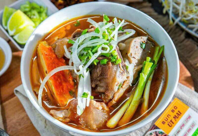 Bún Bò Huế Út Mai 812/23 Đường Trường Sa, Phường 14, Quận 3, Hồ Chí Minh