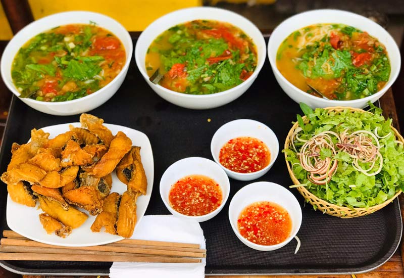 Tiệm Bún Cá Chấm Hạnh Béo ở ngõ 215 Tô Hiệu, Cầu Giấy, Hà Nội