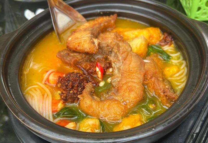 Bún Niêu Hải Sản tại cổng chào Thiên Đường Bảo Sơn, An Khánh, Hoài Đức, Hà Nội