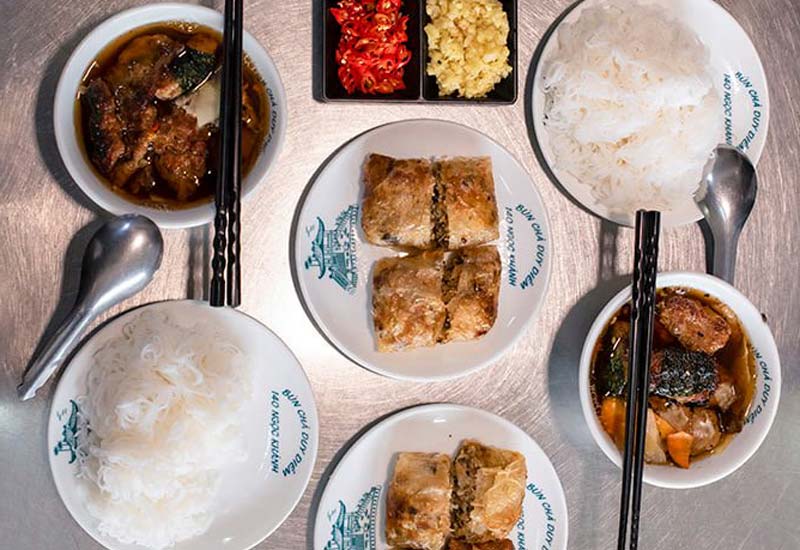 Quán Bún Chả Duy Diễm 140 Ngọc Khánh, Ba Đình, Hà Nội