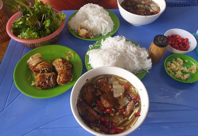 Bún Chả Ngọc Ánh 305 Xã Đàn, Đống Đa, Hà Nội