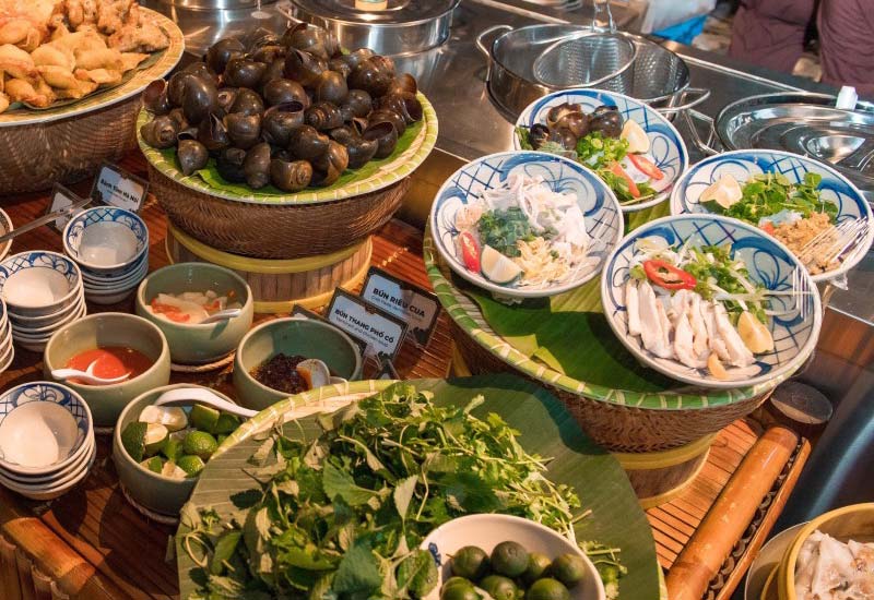 Buffet Sen Hà Thành Hạ Long tại Cảng Khách Quốc tế Tuần Châu, Hạ Long, Quảng Ninh