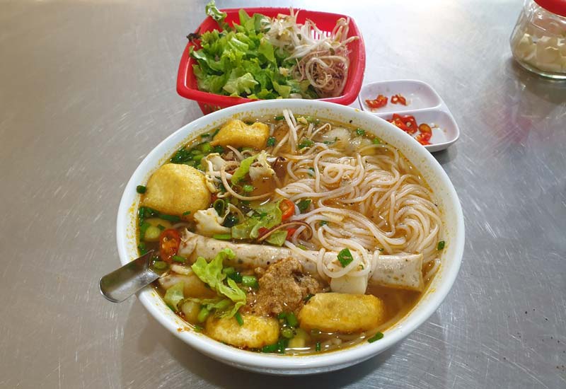 Quán Bún Riêu Cua - Ốc ngõ 39 Tú Mỡ, Trung Hòa, Cầu Giấy, Hà Nội