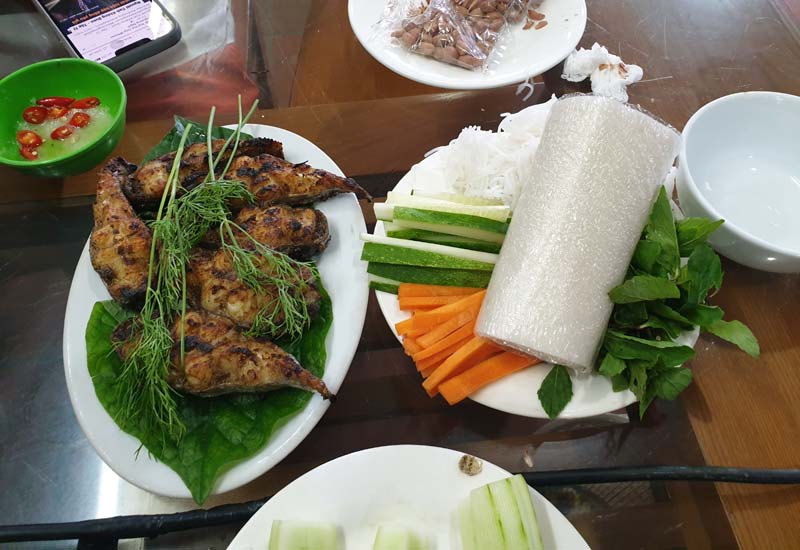 Nhà hàng Phương Kha - Quán Cơm Việt Nam, Chuyên Lẩu Gà, Cá Om tại đường đôi Đồng Mô, Sơn Đông, Sơn Tây, Hà Nội