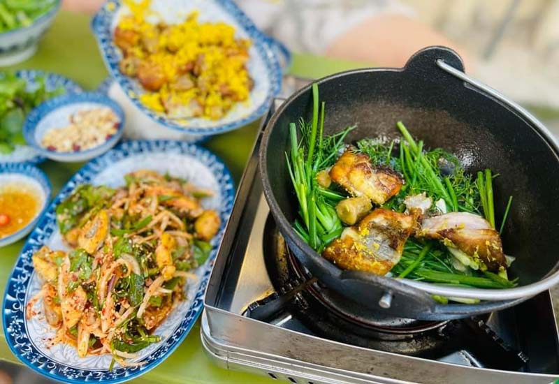Chả Cá Lăng Ngon 3B ở 115B Phùng Hưng, Hoàn Kiếm, Hà Nội