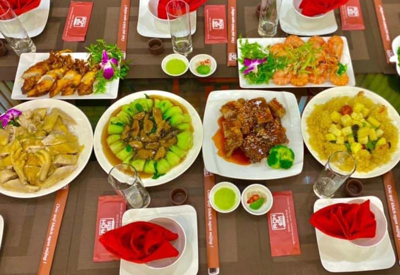 Anh & Em Restaurant tại Ngõ 2 phố Trần Quang Sơn, Liên Bảo, Thành phố Vĩnh Yên, Vĩnh Phúc