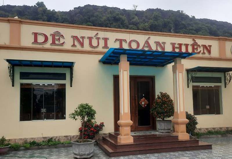Nhà hàng Dê Núi Toán Hiền tại Xí Nghiệp Đá, Gia Thanh, Gia Viễn, Ninh Bình
