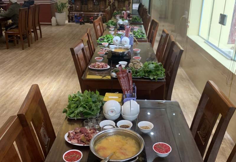 Nhà hàng Dê Núi Toán Hiền tại Xí Nghiệp Đá, Gia Thanh, Gia Viễn, Ninh Bình