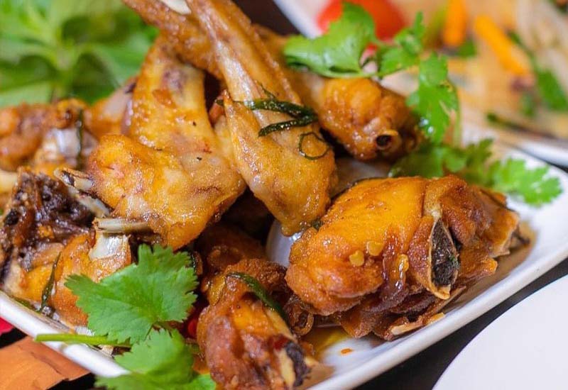 Phố Ẩm Thực Hương Biển tại A63 Đại Lộ Hùng Vương, Phú Thủy, Phan Thiết, Bình Thuận