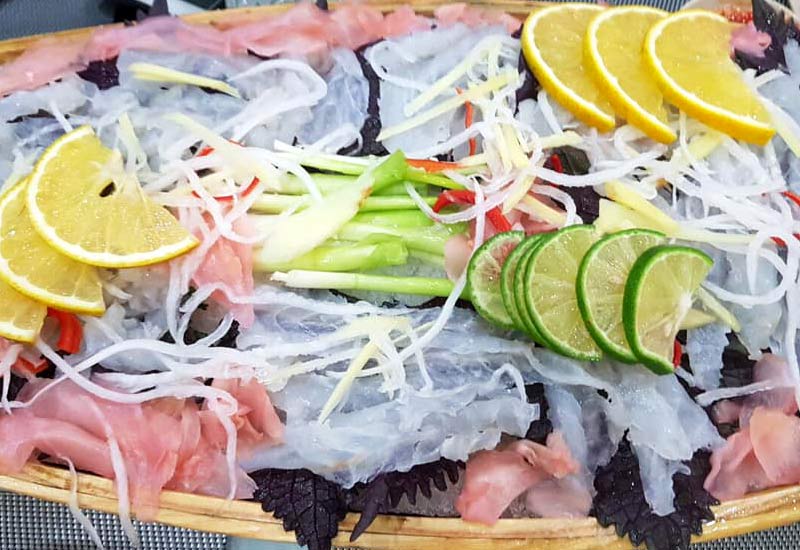 Làng Hải Sản 817 Nguyễn Tất Thành, Xuân Hà, Thanh Khê, Đà Nẵng