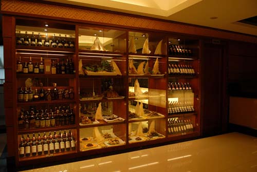 Nhà hàng Hải Cảng tại Tầng 7, tòa nhà M5, 91 Nguyễn Chí Thanh, Đống Đa, Hà Nội