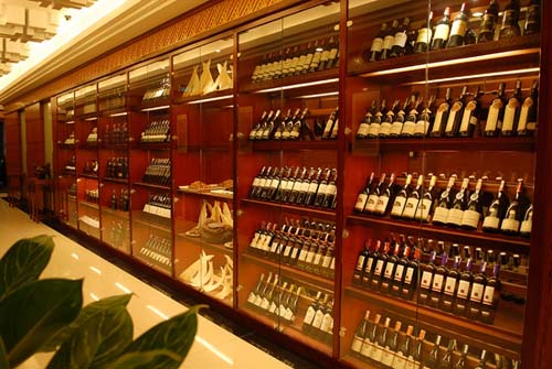 Nhà hàng Hải Cảng tại Tầng 7, tòa nhà M5, 91 Nguyễn Chí Thanh, Đống Đa, Hà Nội
