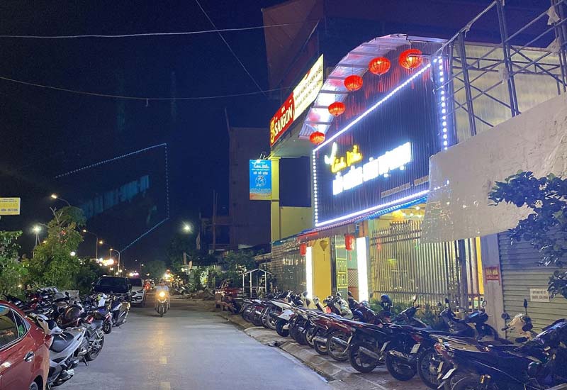 Nhà Hàng Cánh Diều tại Chân cầu Lam Hạ, Hòa Lạc, Thành phố Phủ Lý, Hà Nam